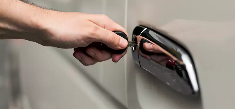 Why Choose Our Auto Locksmith Team in Aurora, IL?