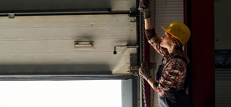 Addressing Common Garage Door Stoppage Issues in Aurora, IL